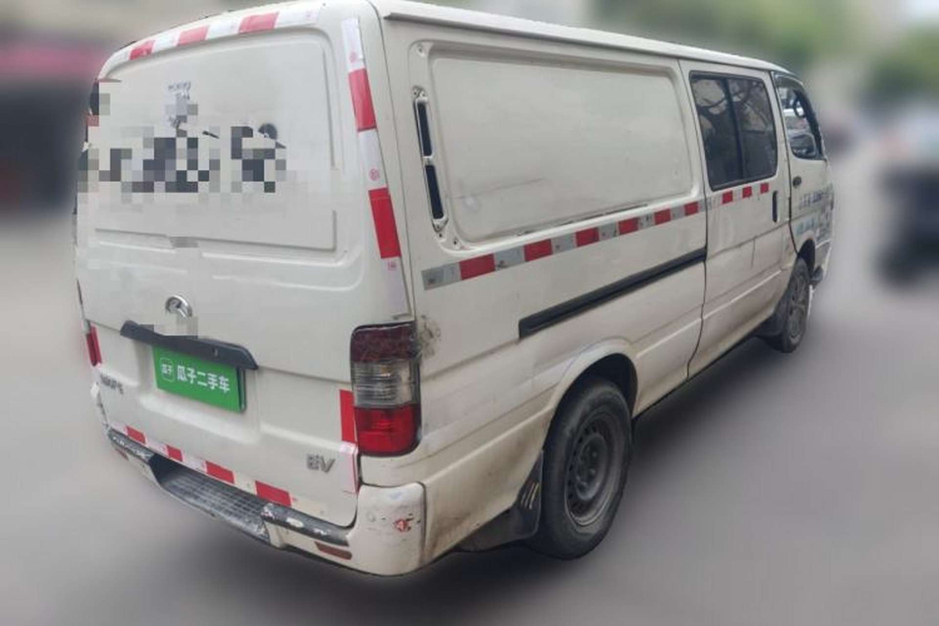 Used King Long Longyao 8 2022 Pure Electric Van Flat Roof 50.232 kWh Rear Right 45 Deg
