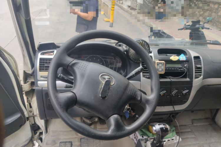 Used King Long Longyao 8 2022 Pure Electric Van Flat Roof 50.232 kWh Steering Wheel