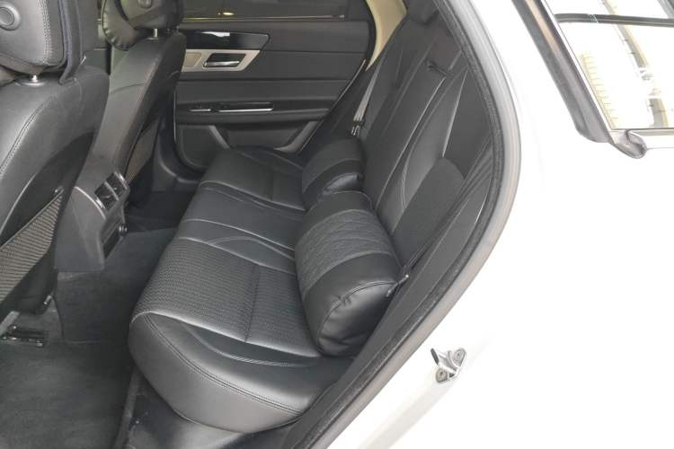 Used King Long XF 2018 XF Sportbrake 2.0T 250 PS Two-Wheel-Drive Luxury Edition Interior 3