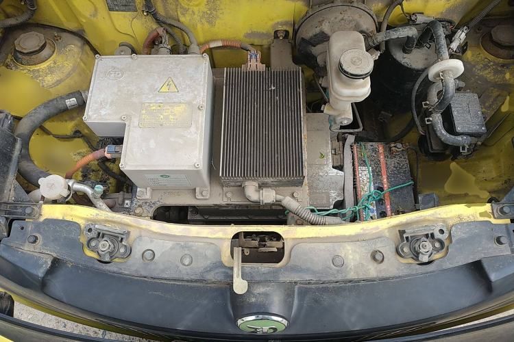 Used Know Beans D1 2015 Standard Model Engine Bay
