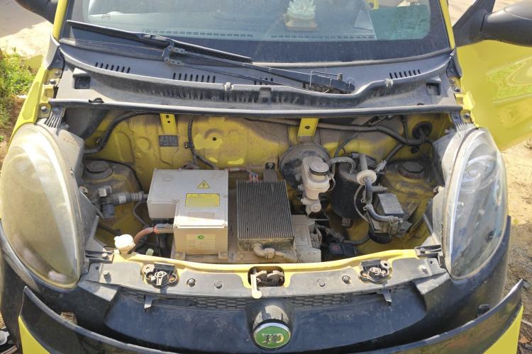 Used Know Beans D1 2016 Standard Model Engine Bay