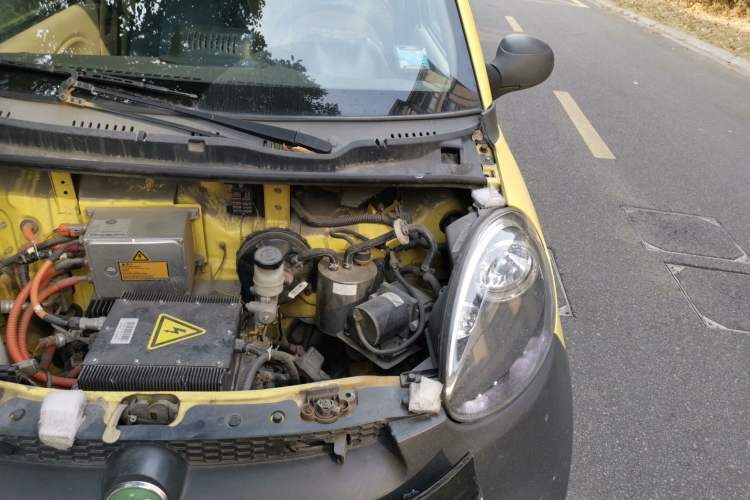 Used Know Beans D1 2016 Standard Model Engine Bay Left