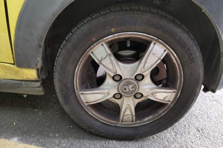 Used Know Beans D1 2016 Standard Model Right Front Wheel Hub