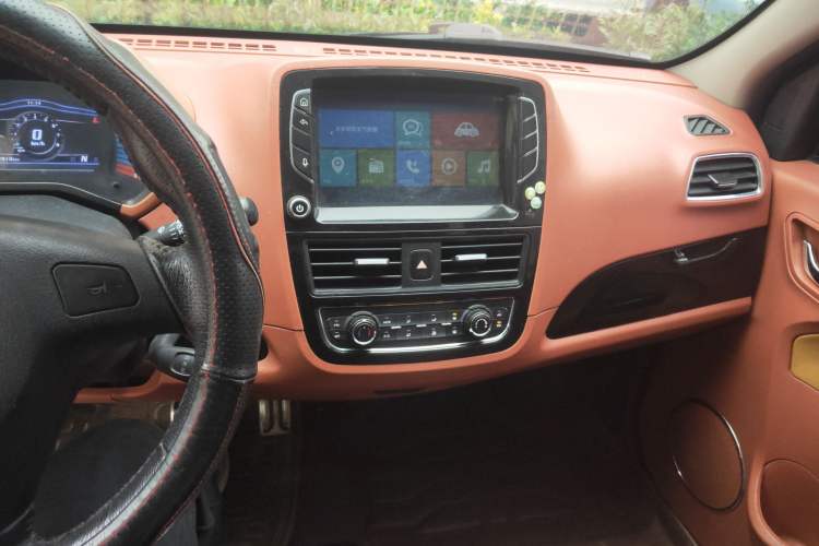 Used Know Beans D2 2015 D2 Audio And AC Panel