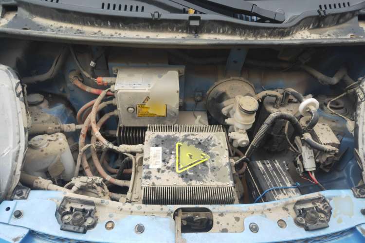 Used Know Beans D2 2015 D2 Engine Bay