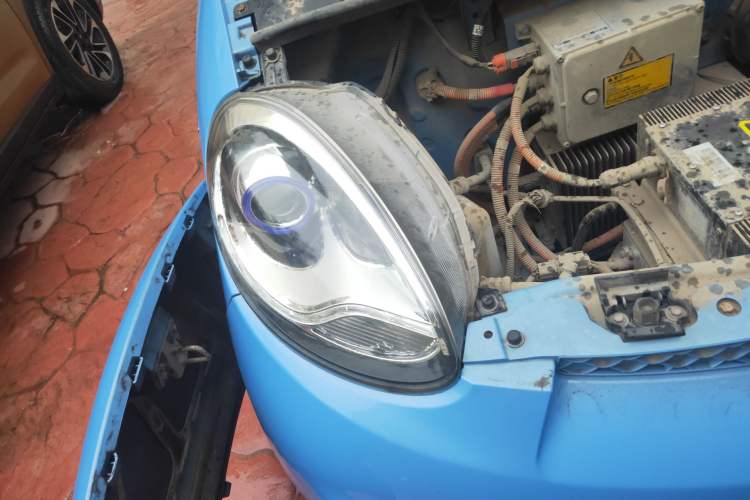 Used Know Beans D2 2015 D2 Right Front Headlight