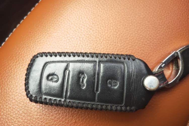 Used Know Beans D2 2015 D2 Vehicle Key