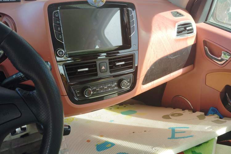 Used Know Beans D2 2015 D2 Audio And AC Panel