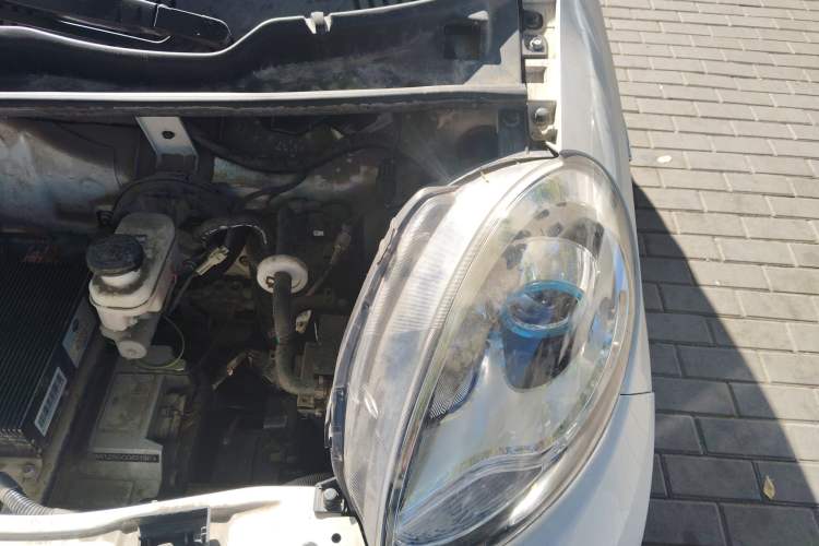 Used Know Beans D2 2015 D2 Engine Bay Left