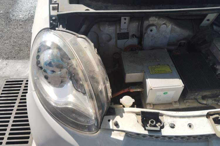 Used Know Beans D2 2015 D2 Engine Bay Right