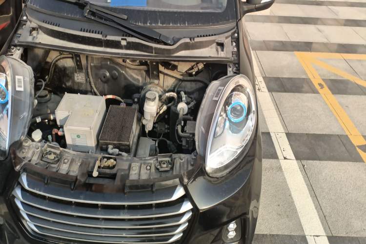Used Know Beans D2 2016 D2S Engine Bay Left