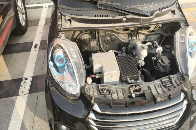 Used Know Beans D2 2016 D2S Engine Bay Right