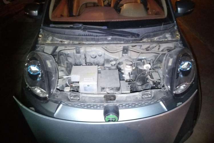 Used Know Beans D2 2016 D2 Model Engine Bay