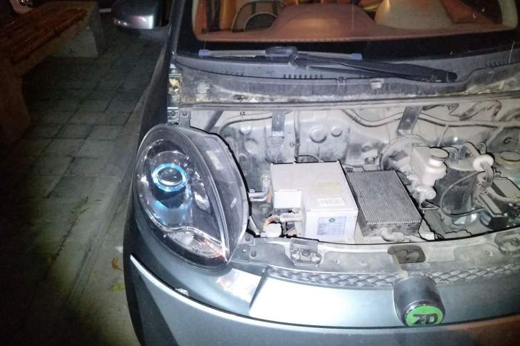 Used Know Beans D2 2016 D2 Model Engine Bay Right
