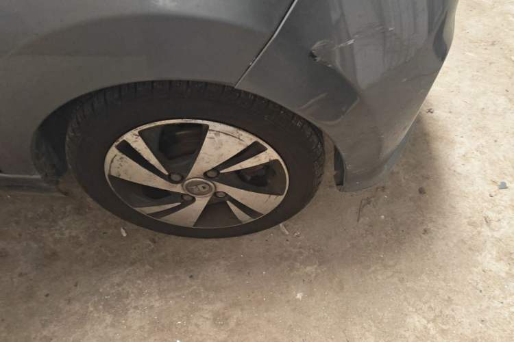 Used Know Beans D2 2016 D2 Model Right Front Wheel Hub