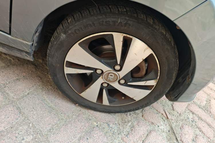 Used Know Beans D2 2016 D2 Model Right Front Wheel Hub