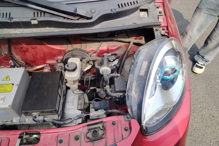 Used Know Beans D2 2016 D2S Engine Bay Left