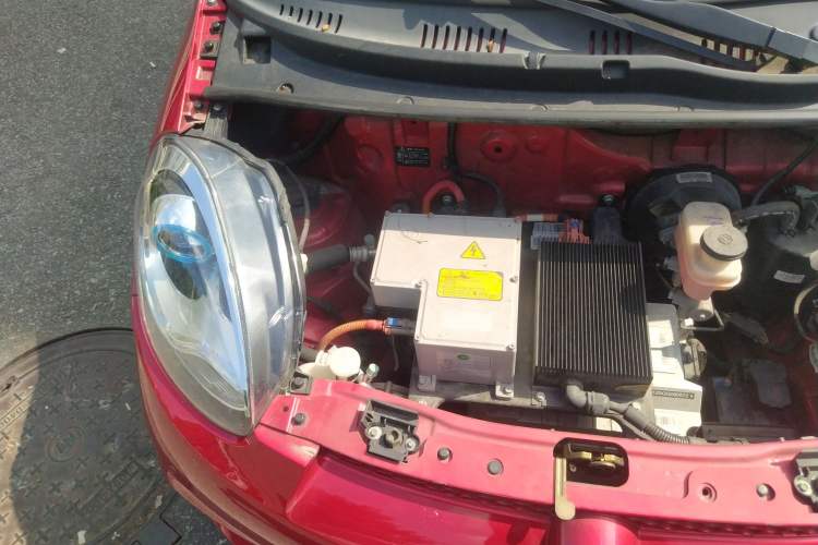 Used Know Beans D2 2016 D2 Model Engine Bay Right