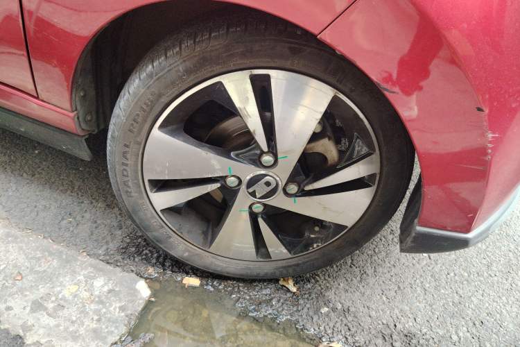 Used Know Beans D2 2016 D2S Right Front Wheel Hub