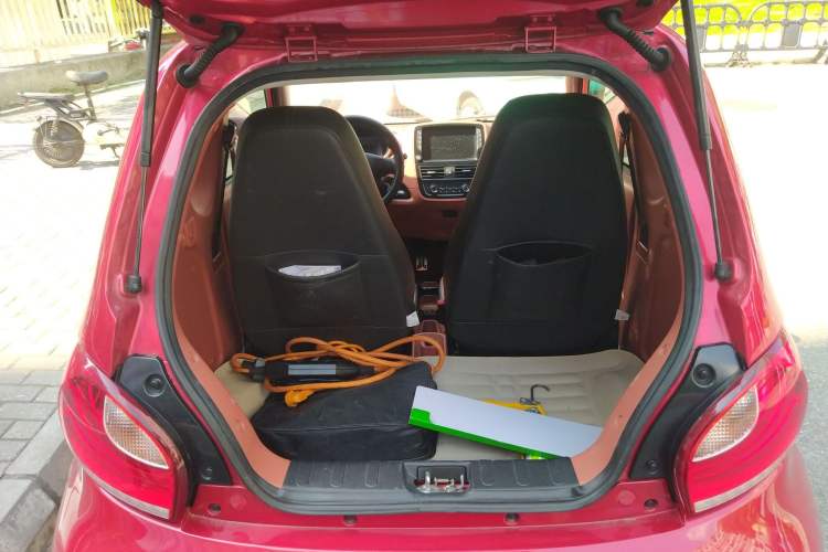 Used Know Beans D2 2016 D2 Model Trunk