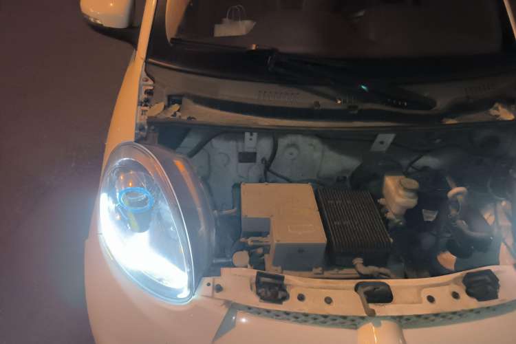 Used Know Beans D2 2016 D2 Model Engine Bay Right