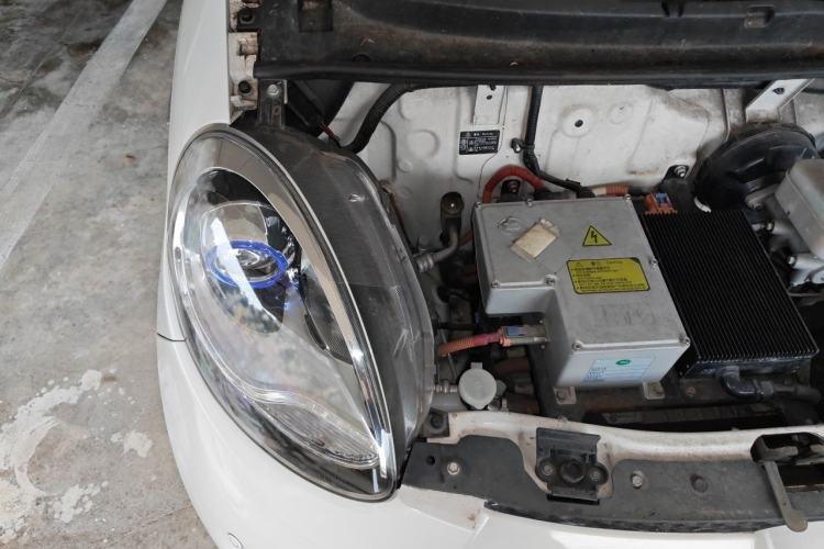 Used Know Beans D2 2016 D2 Model Engine Bay Right