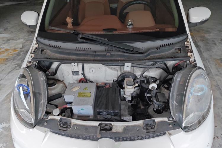 Used Know Beans D2 2016 D2 Model Engine Bay