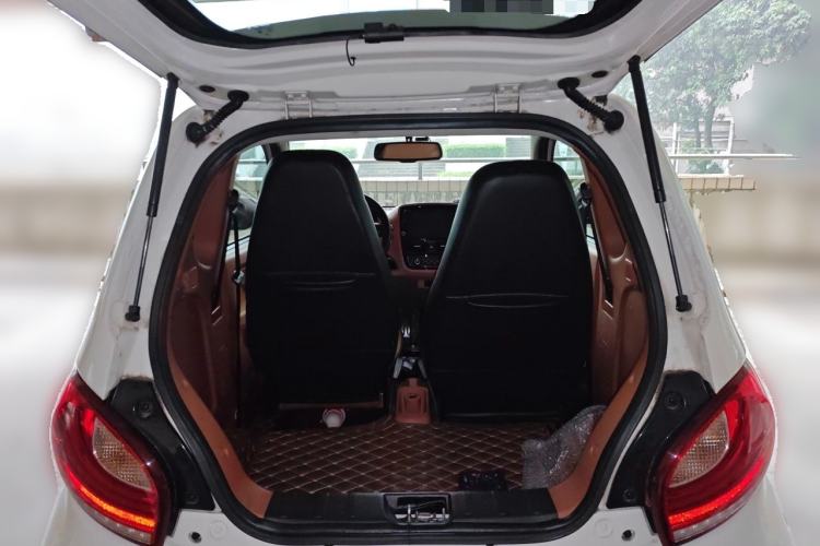 Used Know Beans D2 2016 D2 Model Trunk