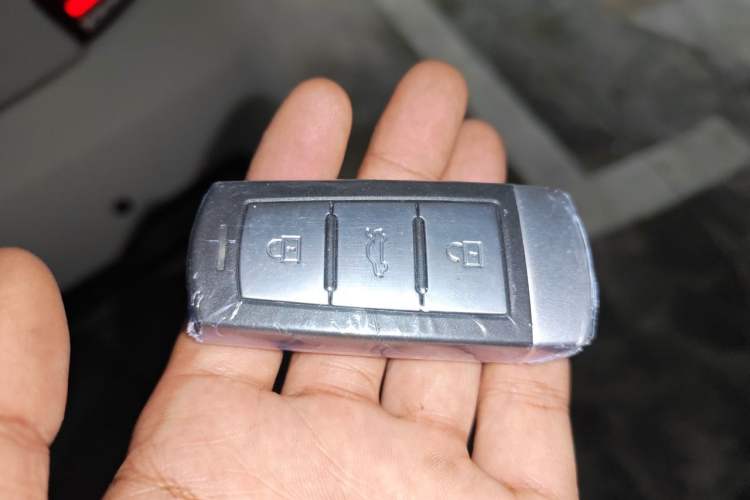 Used Know Beans D2 2016 D2 Model Vehicle Key