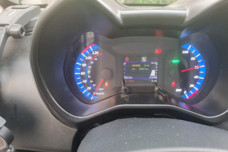 Used Know Beans D2 2017 D2 Enjoyment Edition Odometer Close Up
