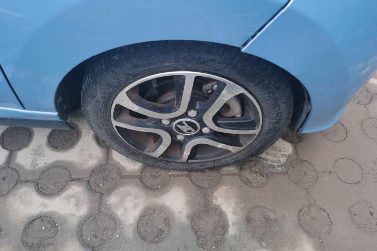 Used Know Beans D2 2017 D2 Enjoyment Edition Right Front Wheel Hub