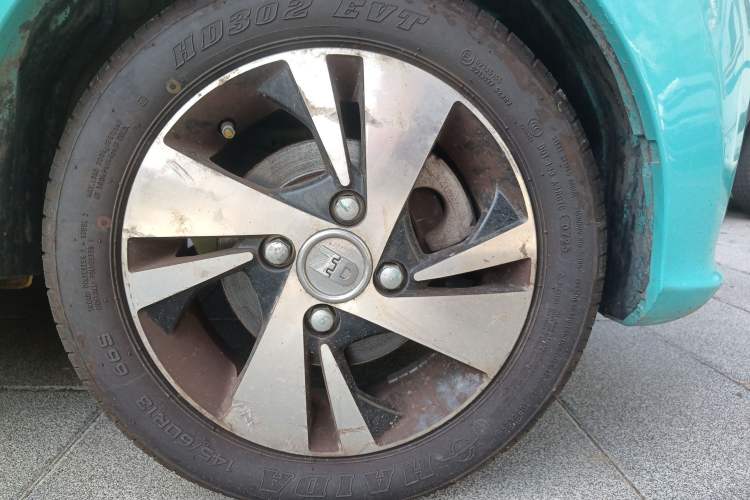 Used Know Beans D2 2017 D2 Enjoyment Edition Right Front Wheel Hub