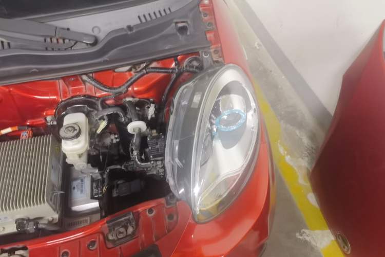 Used Know Beans D2 2017 D2S Engine Bay Left