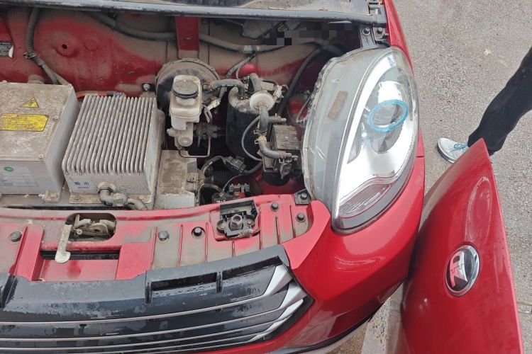 Used Know Beans D2 2017 D2S Engine Bay Left