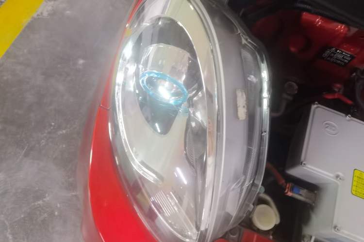 Used Know Beans D2 2017 D2S Right Front Headlight