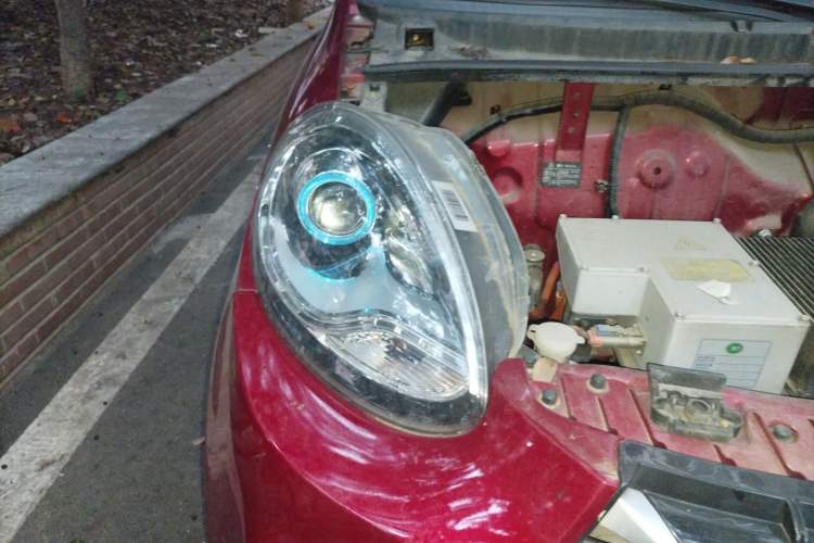 Used Know Beans D2 2017 D2S Right Front Headlight