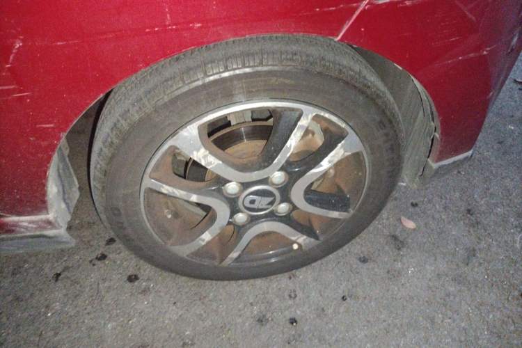 Used Know Beans D2 2017 D2S Right Front Wheel Hub