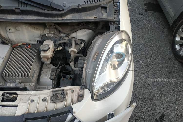 Used Know Beans D2 2017 D2S Engine Bay Left