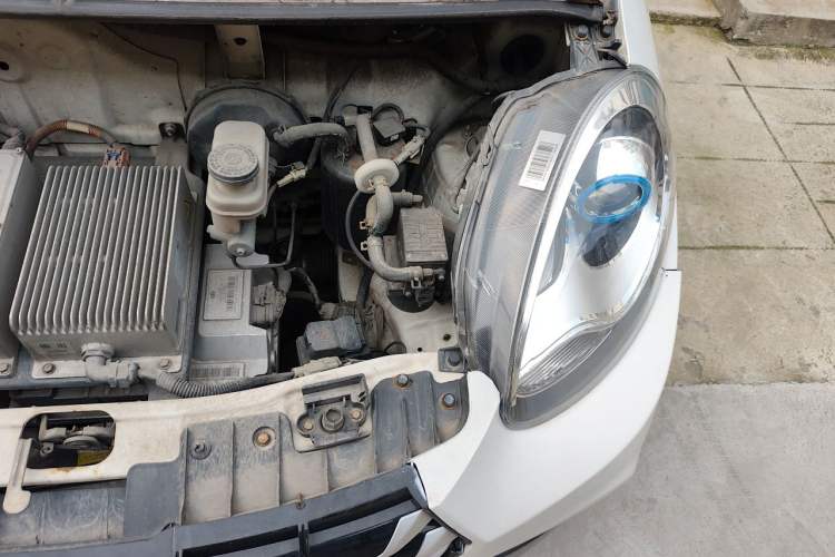 Used Know Beans D2 2017 D2S Engine Bay Left