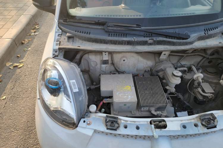 Used Know Beans D2 2017 D2 Enjoyment Edition Engine Bay Right