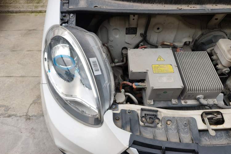 Used Know Beans D2 2017 D2S Engine Bay Right