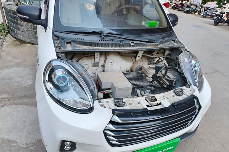 Used Know Beans D2 2017 D2S Engine Bay Right