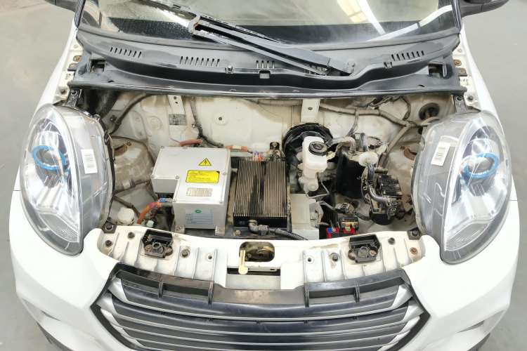 Used Know Beans D2 2017 D2S Engine Bay