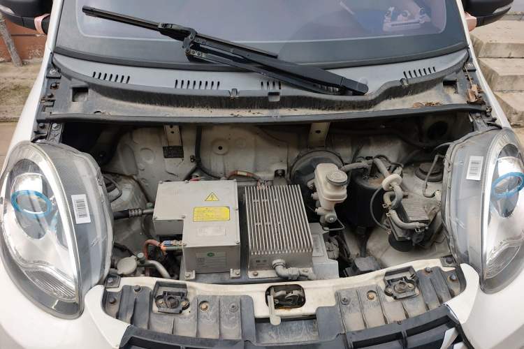Used Know Beans D2 2017 D2S Engine Bay