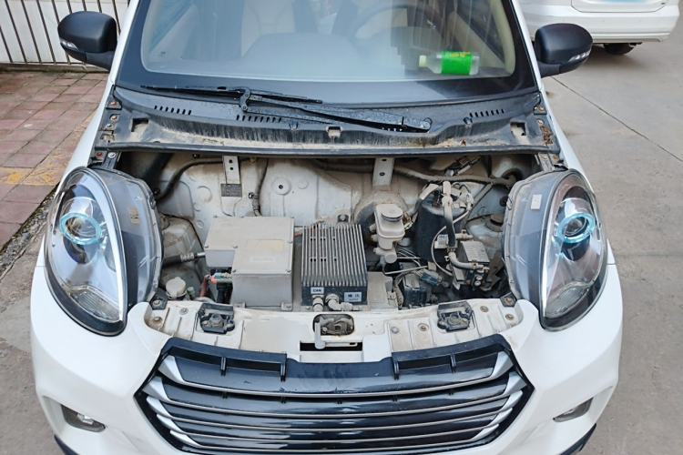 Used Know Beans D2 2017 D2S Engine Bay