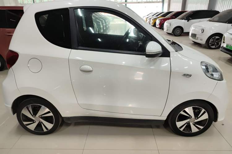 Used Know Beans D2 2017 D2 Enjoyment Edition Exterior 2