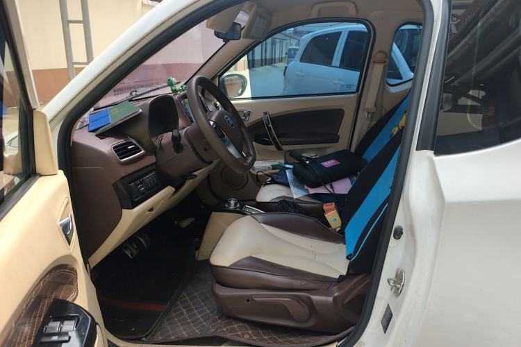 Used Know Beans D2 2017 D2S Left Front Seat
