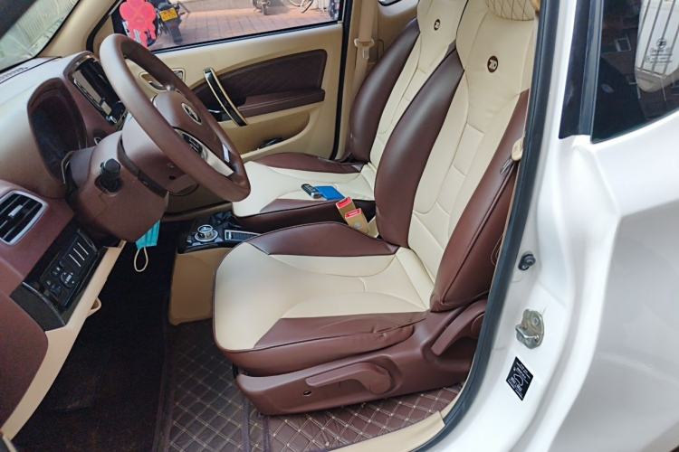 Used Know Beans D2 2017 D2S Left Front Seat