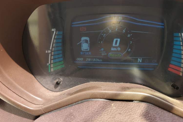 Used Know Beans D2 2017 D2S Odometer Close Up