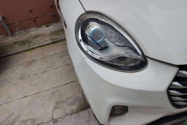 Used Know Beans D2 2017 D2S Right Front Headlight